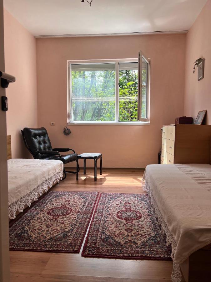 Compact City Center Apartment Kŭrdzhali Dış mekan fotoğraf