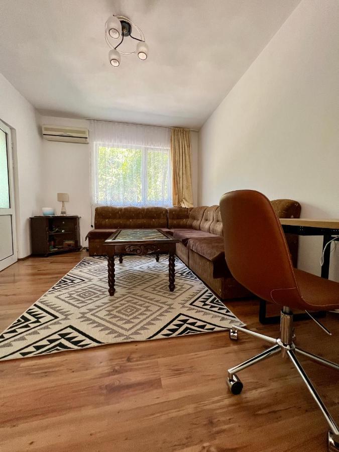 Compact City Center Apartment Kŭrdzhali Dış mekan fotoğraf