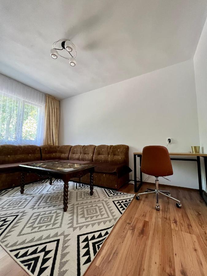 Compact City Center Apartment Kŭrdzhali Dış mekan fotoğraf